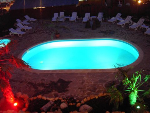 Хотел/Ресторант 1000 m², с.Равда, България