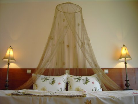 Хотел/Ресторант 1000 m², с.Равда, България