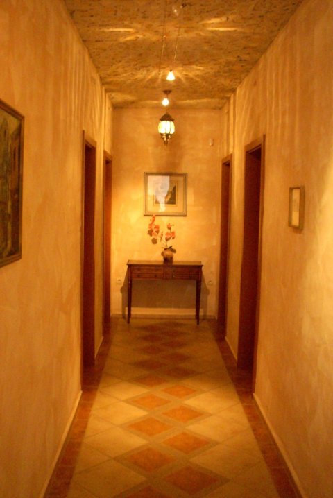 Хотел/Ресторант 1000 m², с.Равда, България