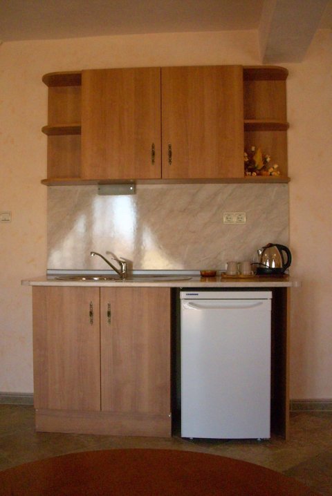 Хотел/Ресторант 1000 m², с.Равда, България