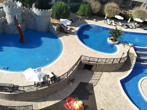 Апартамент тристаен 146 m², Несебър, Свети Влас, България