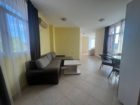 One-bedroom apartment in Pirop City