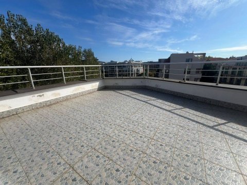 One-bedroom apartment in Pirop City