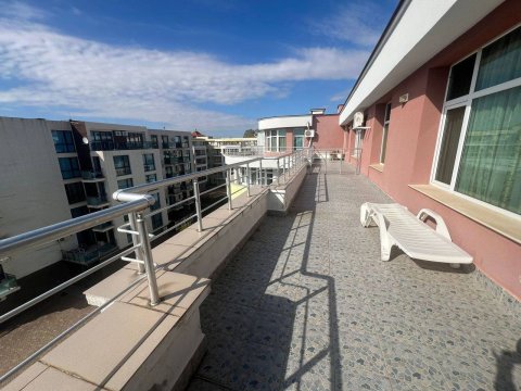 One-bedroom apartment in Pirop City