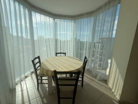 One-bedroom apartment in Pirop City