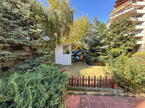 Тристаен апартамент в Стар Фиш