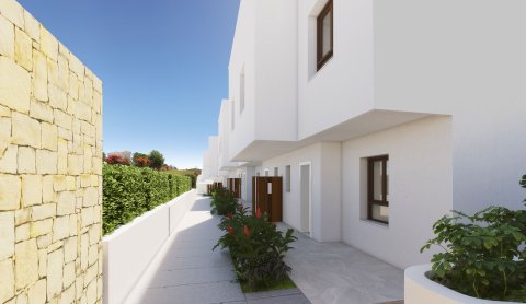 Exclusive townhouses → 150 m from golf, private terraces → La Cala de Mijas