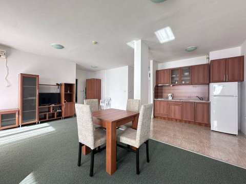 Flat 2 rooms 80 m², Pomorie, Aheloy, Bulgaria