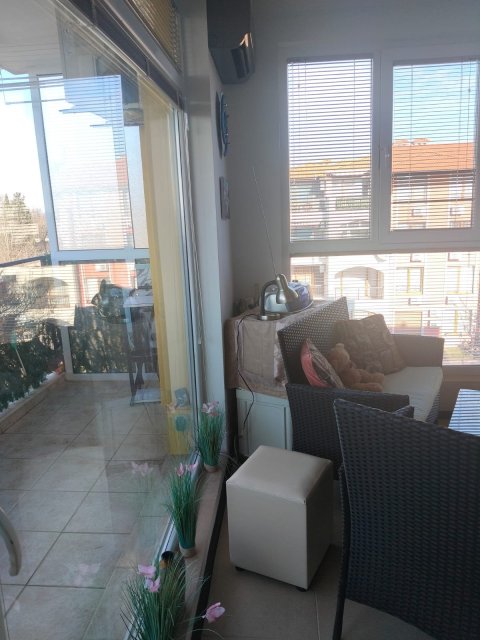 Просторная полностью меблированная студия в Равде - без платы за обслуживание!