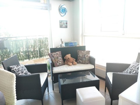 Просторная полностью меблированная студия в Равде - без платы за обслуживание!