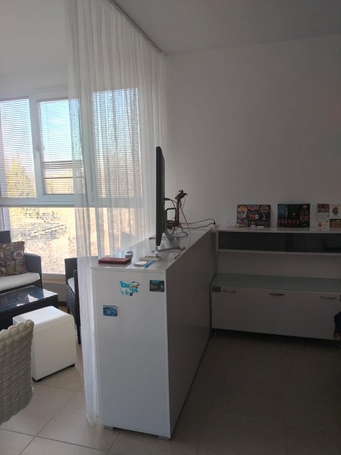 Просторная полностью меблированная студия в Равде - без платы за обслуживание!