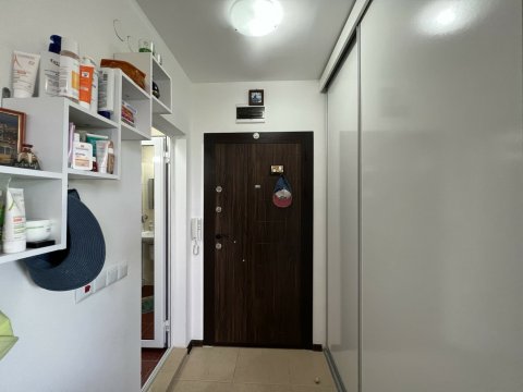 Просторная полностью меблированная студия в Равде - без платы за обслуживание!