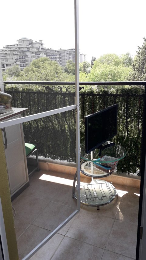 Просторная полностью меблированная студия в Равде - без платы за обслуживание!