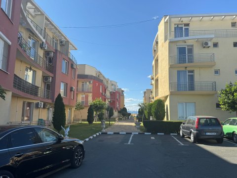 Продава се обзаведено студио в комплекс Sunny Day 5, Слънчев Бряг (близо до с. Тънково)