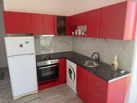 Продава се обзаведено студио в комплекс Sunny Day 5, Слънчев Бряг (близо до с. Тънково)