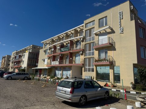 Продава се обзаведено студио в комплекс Sunny Day 5, Слънчев Бряг (близо до с. Тънково)