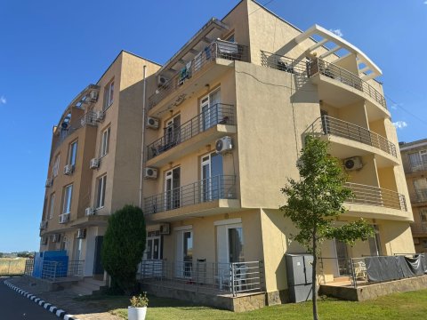 Продава се обзаведено студио в комплекс Sunny Day 5, Слънчев Бряг (близо до с. Тънково)