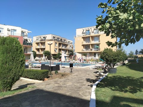 Продава се обзаведено студио в комплекс Sunny Day 5, Слънчев Бряг (близо до с. Тънково)