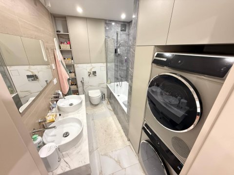 Flat 3 rooms 103 m², Pomorie, Pomorie, Bulgaria