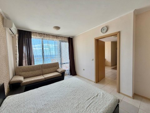 We offer a large one-bedroom apartment in Sunny Beach with sea views!