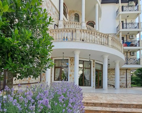 Beautiful apartment 50 meters from the beach