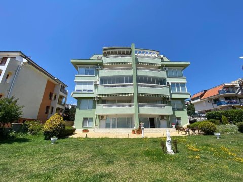 Flat 3 rooms 117 m², Nesebar, Sveti Vlas, Bulgaria