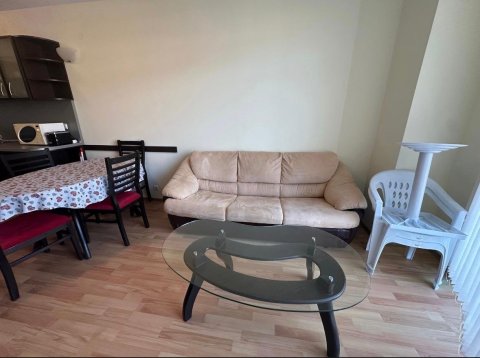 Двустаен апартамент