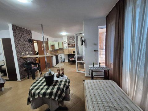 Просторная, не требующая обслуживания однокомнатная квартира с парковочным местом - Солнечный Берег