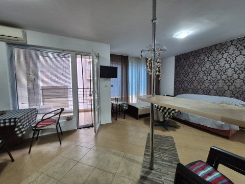 Просторная, не требующая обслуживания однокомнатная квартира с парковочным местом - Солнечный Берег