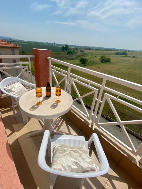 Nice 2 rooms in a richly equipped complex Sunny Day 6