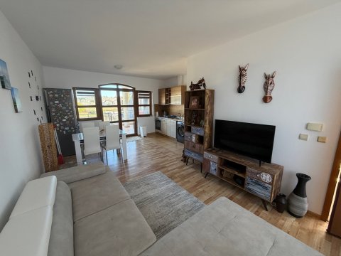 Spacious two-bedroom apartment with pool view in the Nessebar View complex, Košarica