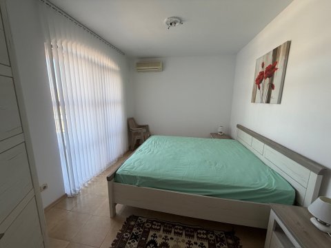 Spacious two-bedroom apartment with pool view in the Nessebar View complex, Košarica