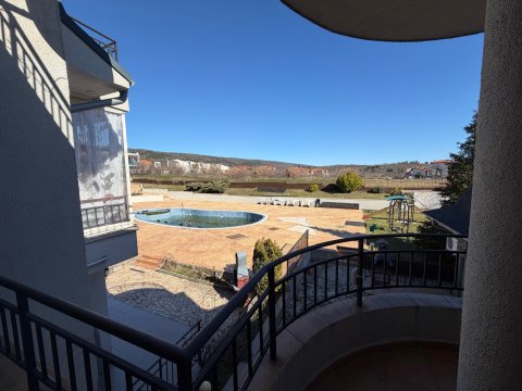 Spacious two-bedroom apartment with pool view in the Nessebar View complex, Košarica