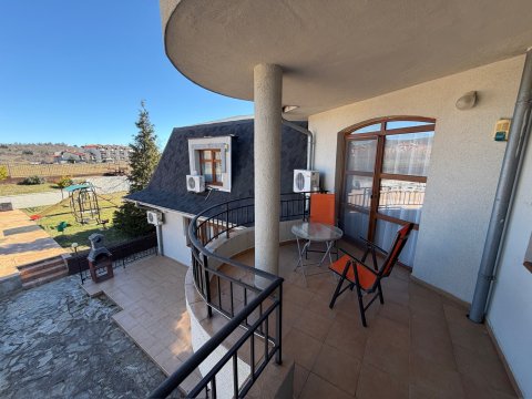 Spacious two-bedroom apartment with pool view in the Nessebar View complex, Košarica