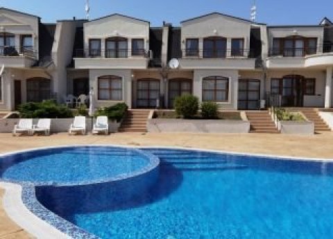 Spacious two-bedroom apartment with pool view in the Nessebar View complex, Košarica