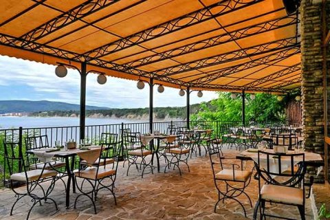 Elegant one-bedroom apartment with sea view, 150 m from the beach – Obzor / Byala