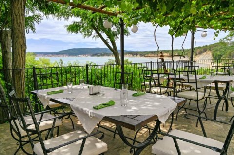 Elegant one-bedroom apartment with sea view, 150 m from the beach – Obzor / Byala