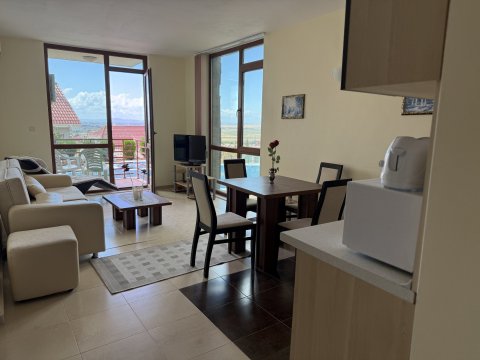 One-bedroom apartment in an ecological area near Sunny Beach - Golden Eye complex, Košarica