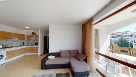 First row to the beach! Spacious two-bedroom apartment with sea view – Robinson Beach, in installments