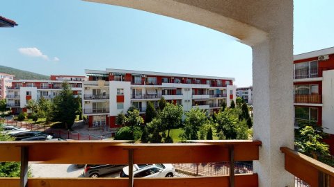 First row to the beach! Spacious two-bedroom apartment with sea view – Robinson Beach, in installments