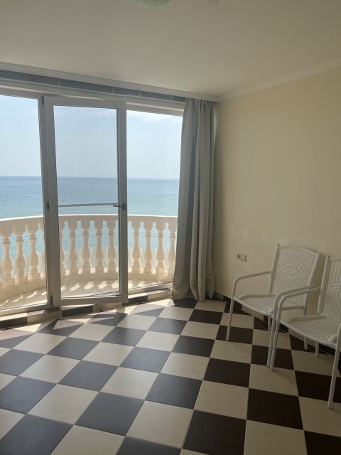 Apartment with incredible sea views – your new home in the Royal Marina complex, Elenite