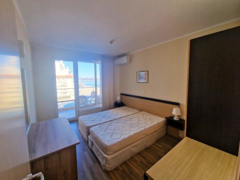 Spacious one-bedroom apartment with sea views in an exclusive first-line complex in Obzor, Bulgaria
