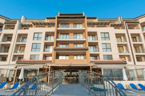 Spacious one-bedroom apartment with sea views in an exclusive first-line complex in Obzor, Bulgaria