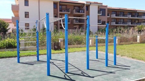 Spacious one-bedroom apartment with sea views in an exclusive first-line complex in Obzor, Bulgaria