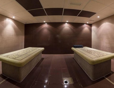 Spacious one-bedroom apartment with sea views in an exclusive first-line complex in Obzor, Bulgaria