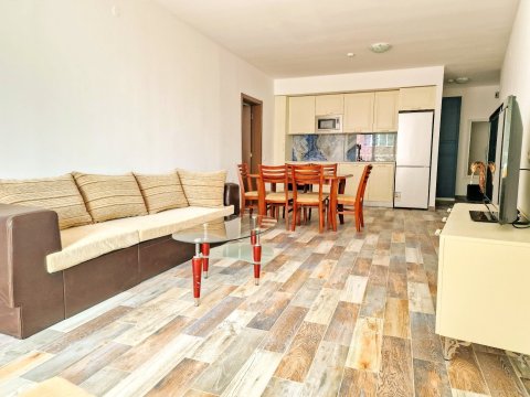 three-room apartment with sea view, two bathrooms, right on the beach, Byala