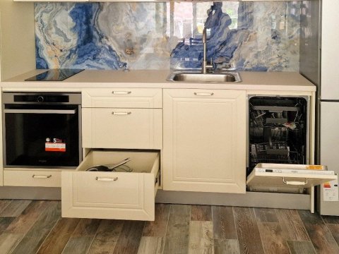 three-room apartment with sea view, two bathrooms, right on the beach, Byala