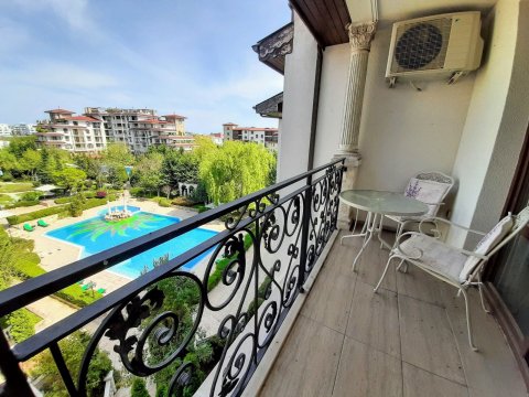 Unique, luxurious 4-bedroom maisonette just 300 m from the beach in Nessebar!