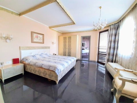 Unique, luxurious 4-bedroom maisonette just 300 m from the beach in Nessebar!