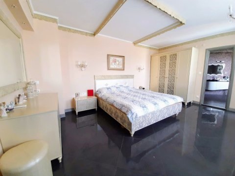 Unique, luxurious 4-bedroom maisonette just 300 m from the beach in Nessebar!